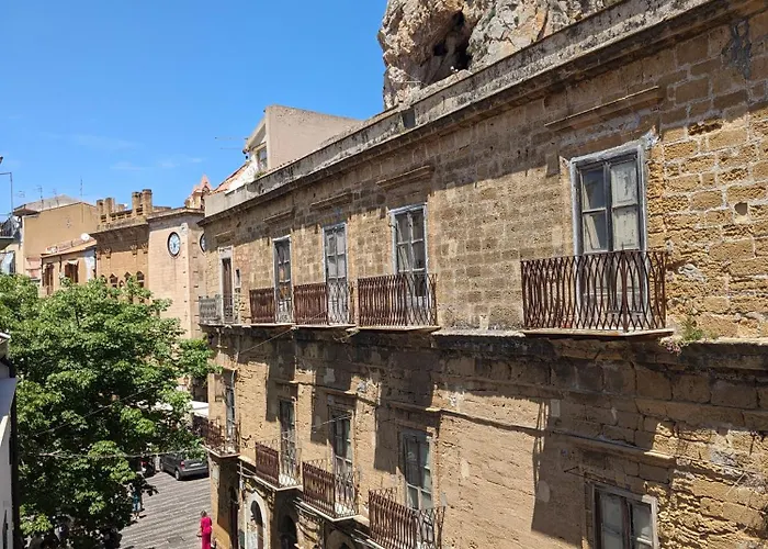 Dolce アパート *